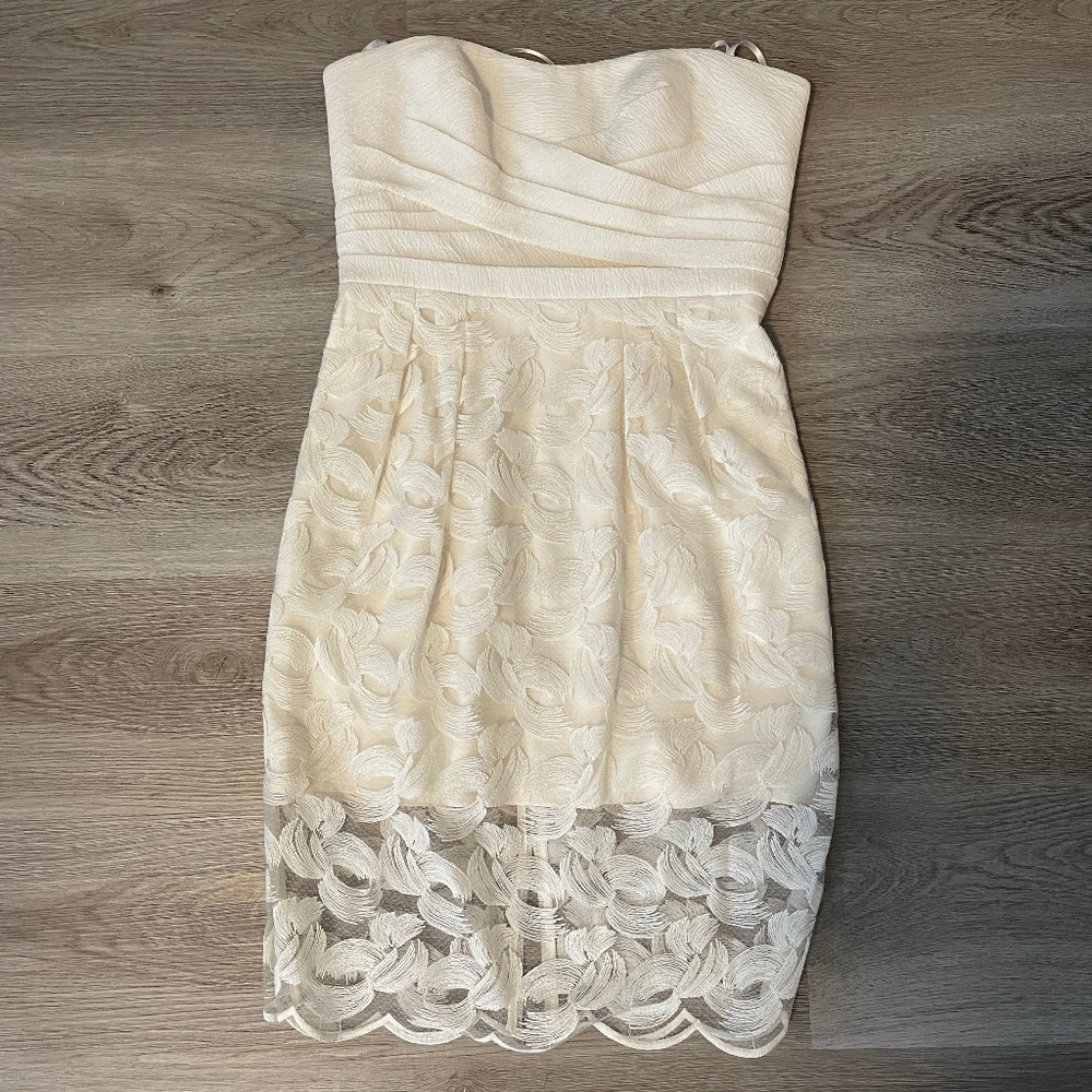 BCBGMAXAZRIA ivory strapless lace dress